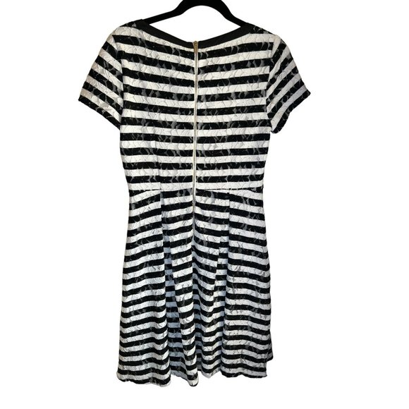 Karl Lagerfeld Paris Women's Black White Striped Dress Size 6 Short Sleeve Flora - Picture 3 of 10